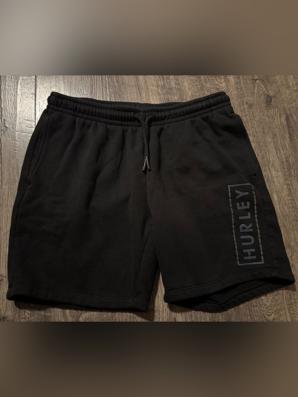 Hurley Men’s Black Fleece Sweat Shorts Drawstring Elastic Waist Pockets Logo M